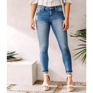 KanCan Buckle Mid-Rise Super Skinny Stretch Jean Size 11/29